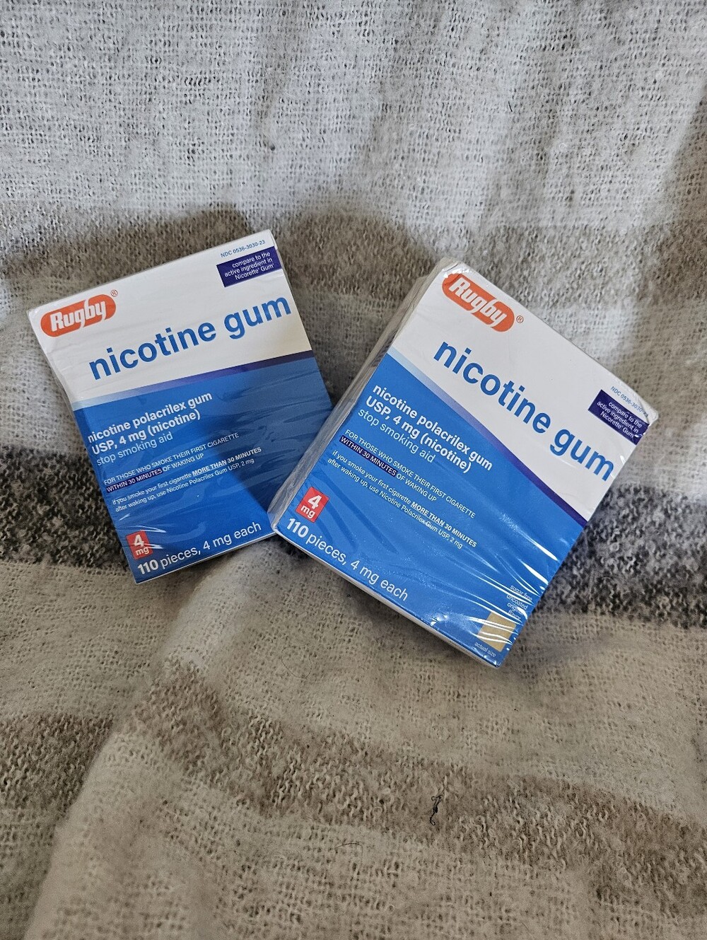 2 NWT Rugby Nicotin Gum 4 mg - Blue and White Pack
